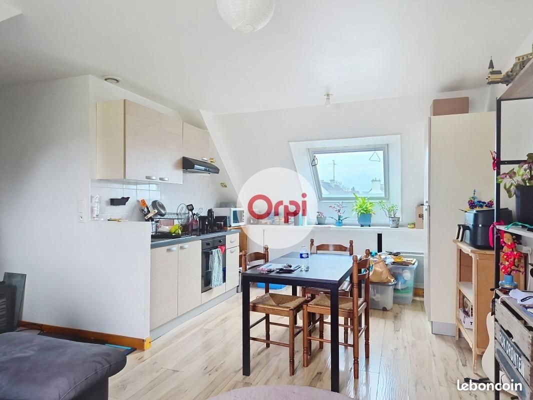 Appartement à louer, 45m², Theix