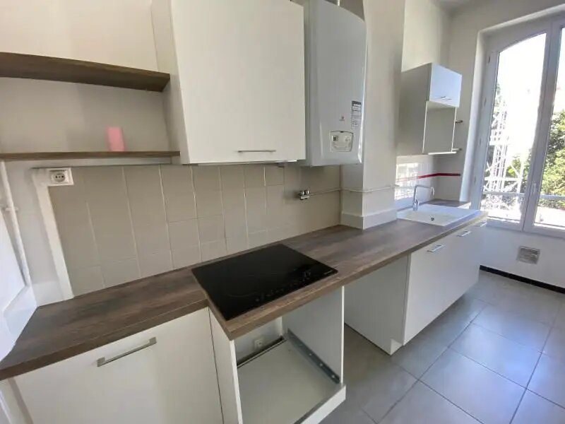 Appartement à louer, 57m², Nîmes