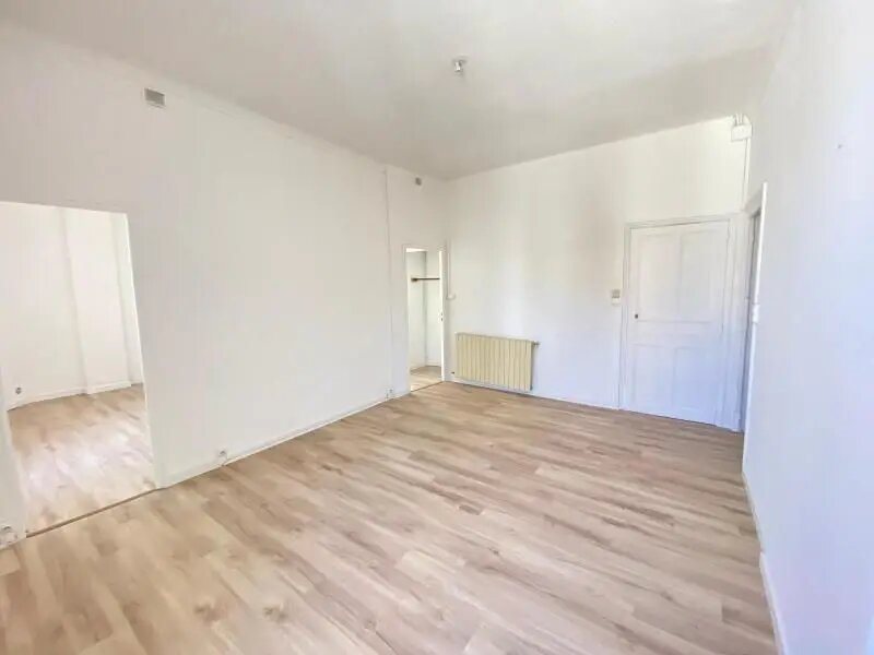 Appartement à louer, 57m², Nîmes