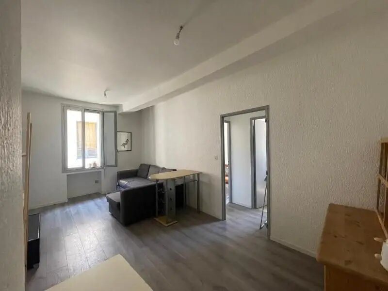 Appartement à louer, 36m², Nîmes