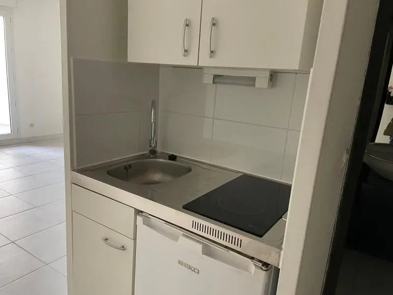 Appartement à louer, 28m², Nîmes