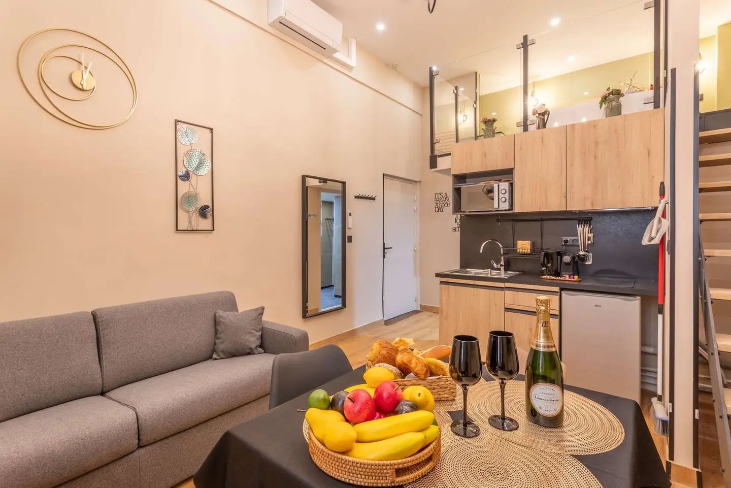 Appartement à louer, 2m², Marseille 6ème