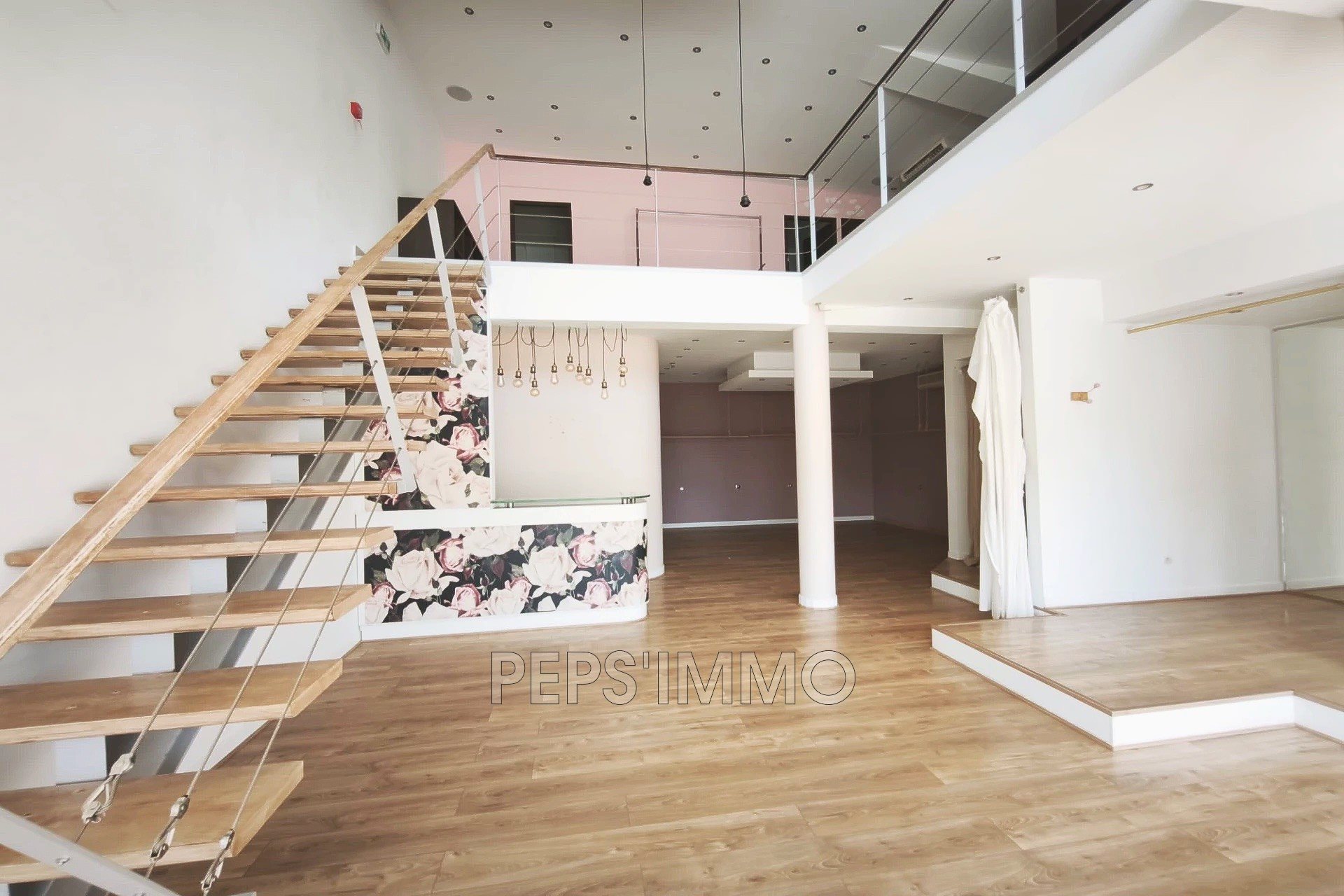 Maison à louer, 150m², Saint-Mitre-les-Remparts