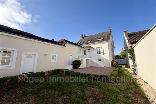 11 pièces 311 m² · à Varennes-sur-Allier · 311 m² · 345 000 €