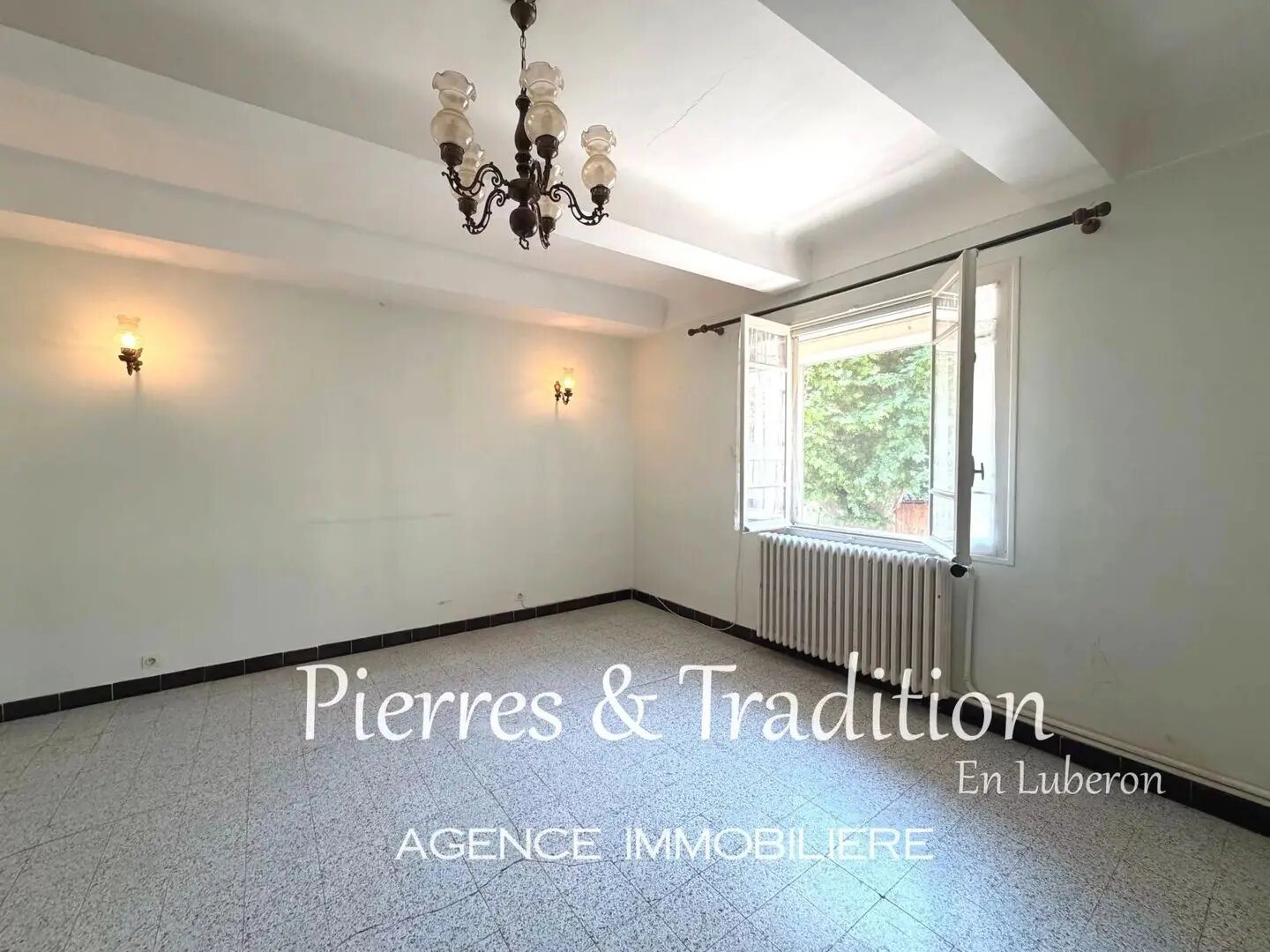 Maison à vendre, 158m², Castellet-en-Luberon