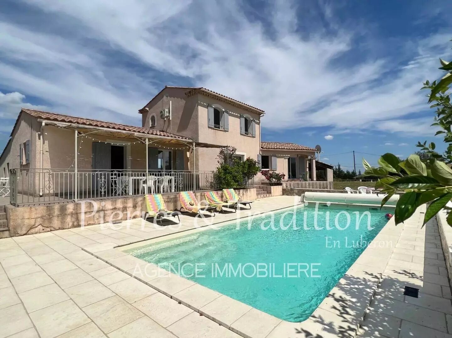 Maison à vendre, 150m², Simiane-la-Rotonde