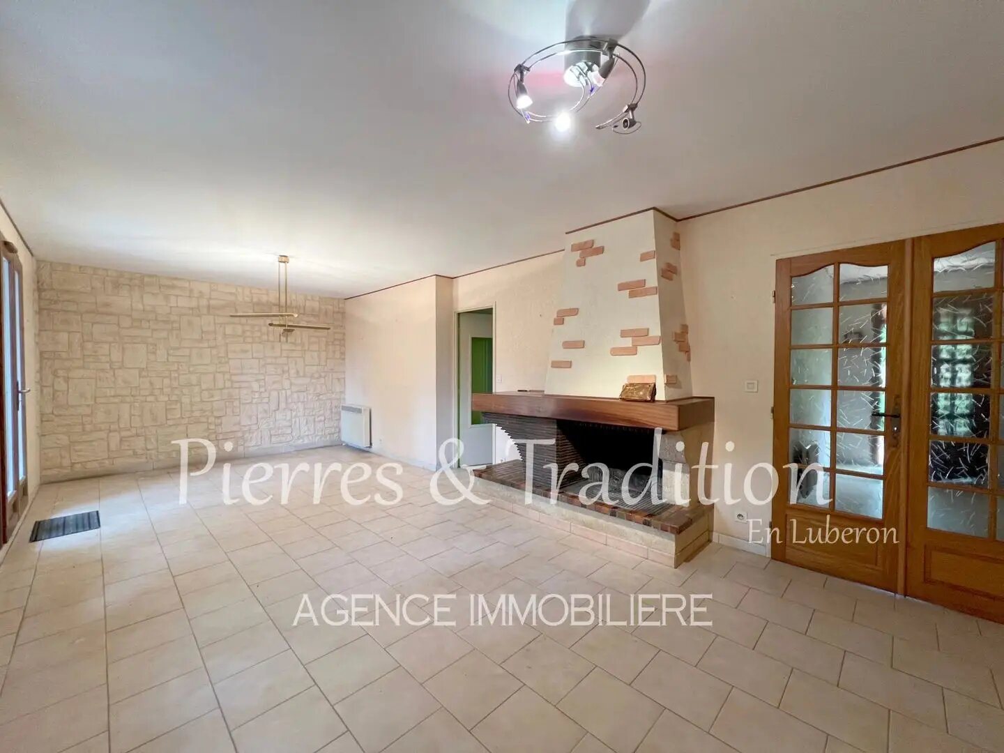 Maison à vendre, 131m², Saint-Saturnin-lès-Apt