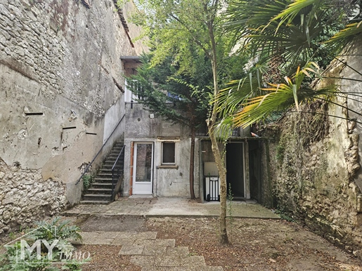 Immeuble 264 m² · à Sainte-Foy-la-Grande · 264 m² · 180 000 €