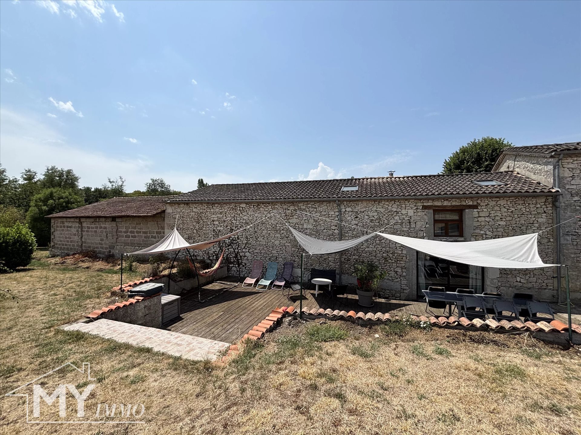 Maison à vendre, 382m², La Roquille