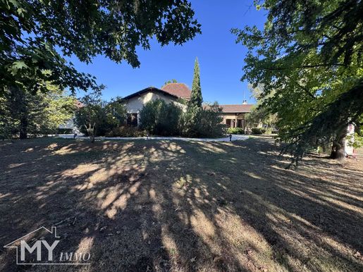 Maison 6 pièces 293 m² · à Pineuilh · 293 m² · 465 000 €