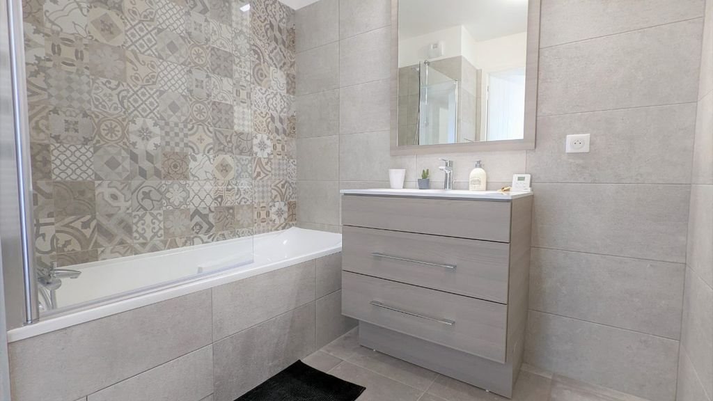 Appartement à louer, 59m², Courbevoie