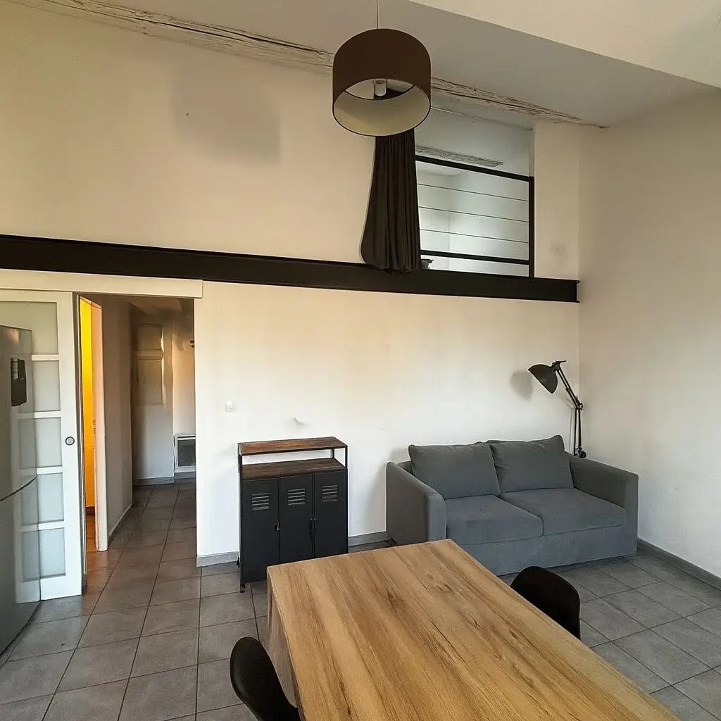 Appartement à louer, 50m², Nîmes