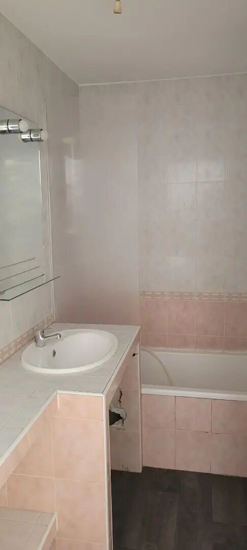 Appartement à louer, 60m², Beauvoisin