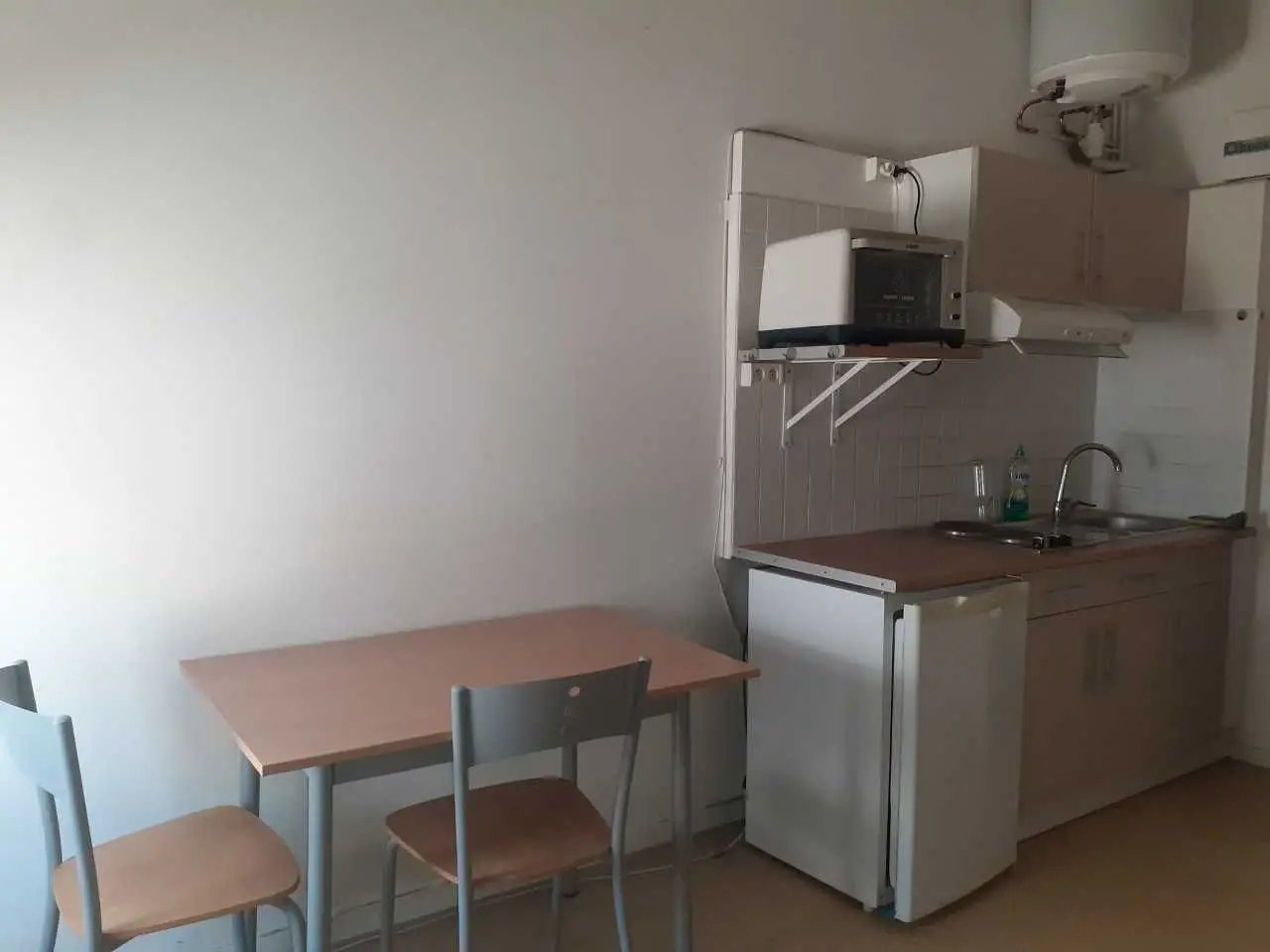 Appartement à louer, 14m², Nîmes