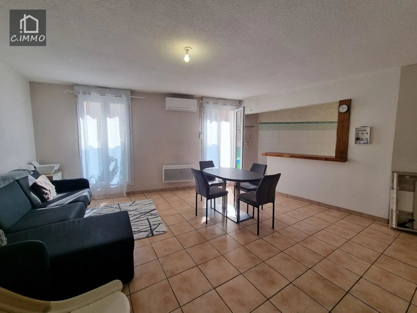 Appartement à louer, 70m², Corneilhan