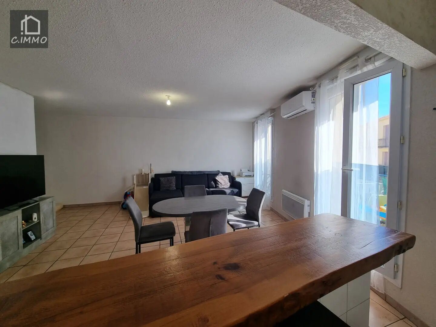 Appartement à louer, 70m², Corneilhan