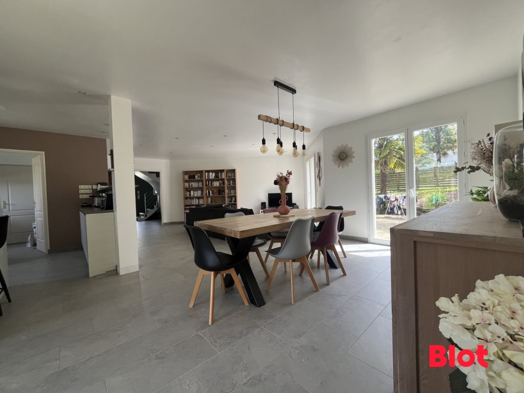 Maison à vendre, 167m², Le Petit-Fougeray
