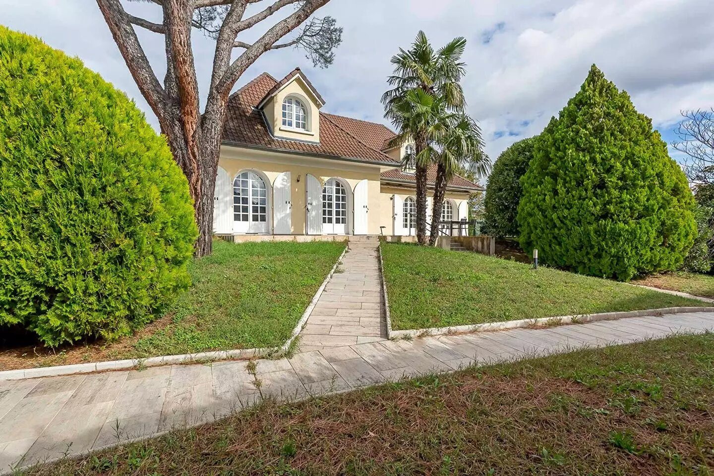 Maison à vendre, 263m², Craponne