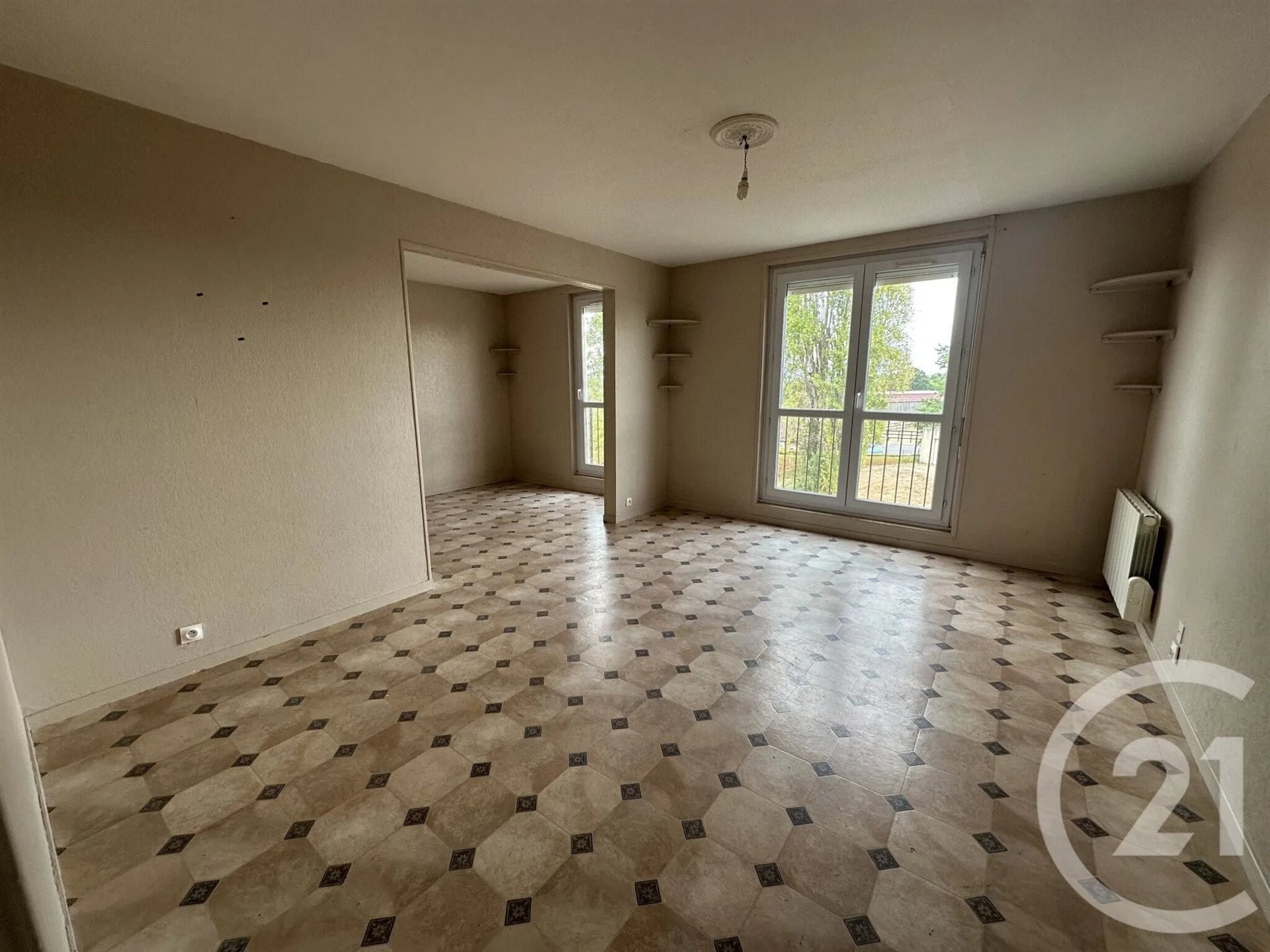 Appartement à louer, 73m², Cercy-la-Tour