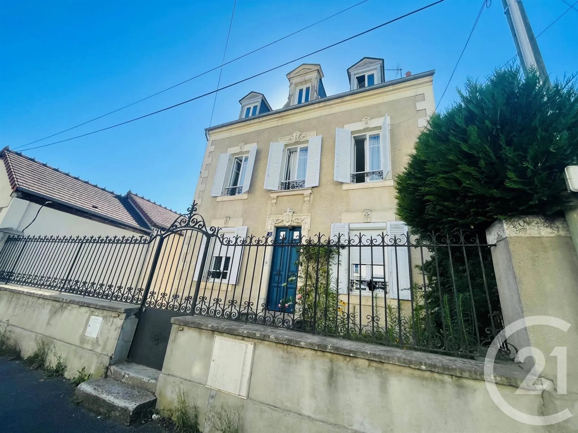 Maison à louer, 185m², Nevers