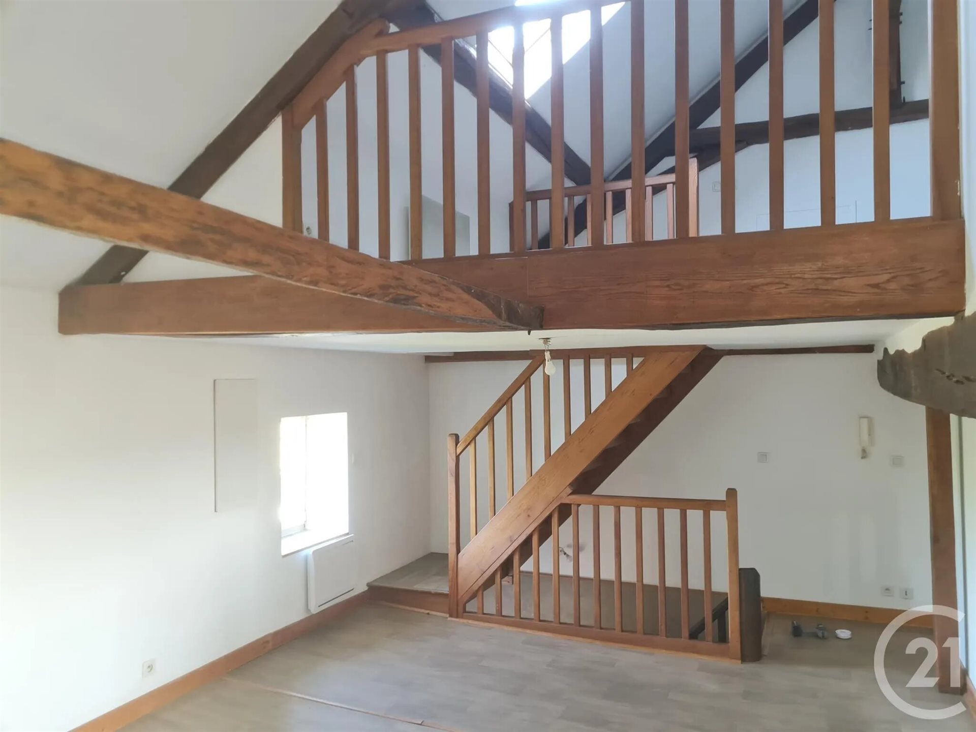Appartement à louer, 85m², Luthenay-Uxeloup