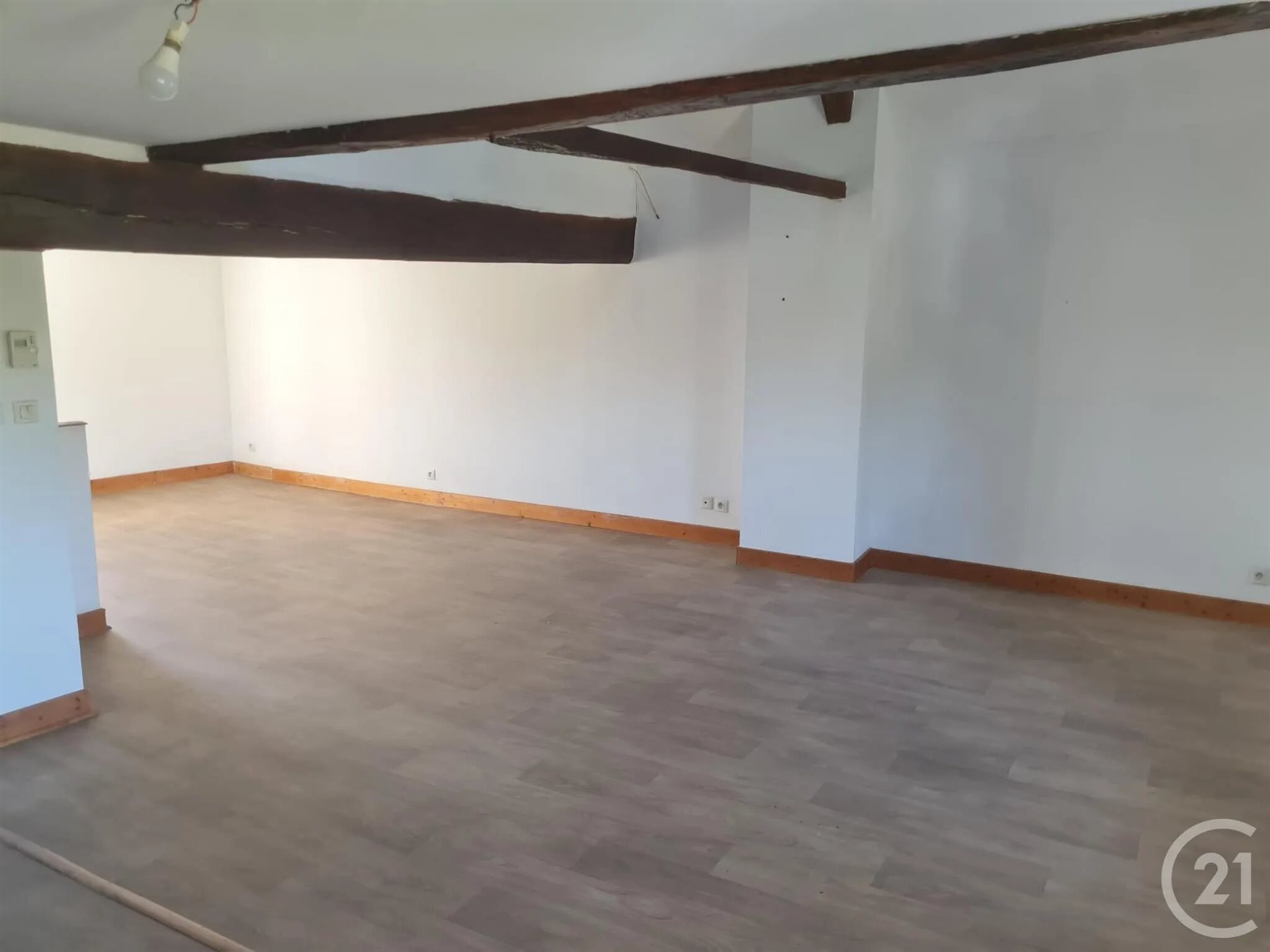 Appartement à louer, 85m², Luthenay-Uxeloup