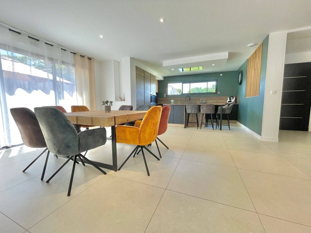 Maison à vendre, 134m², Bourg-des-Comptes