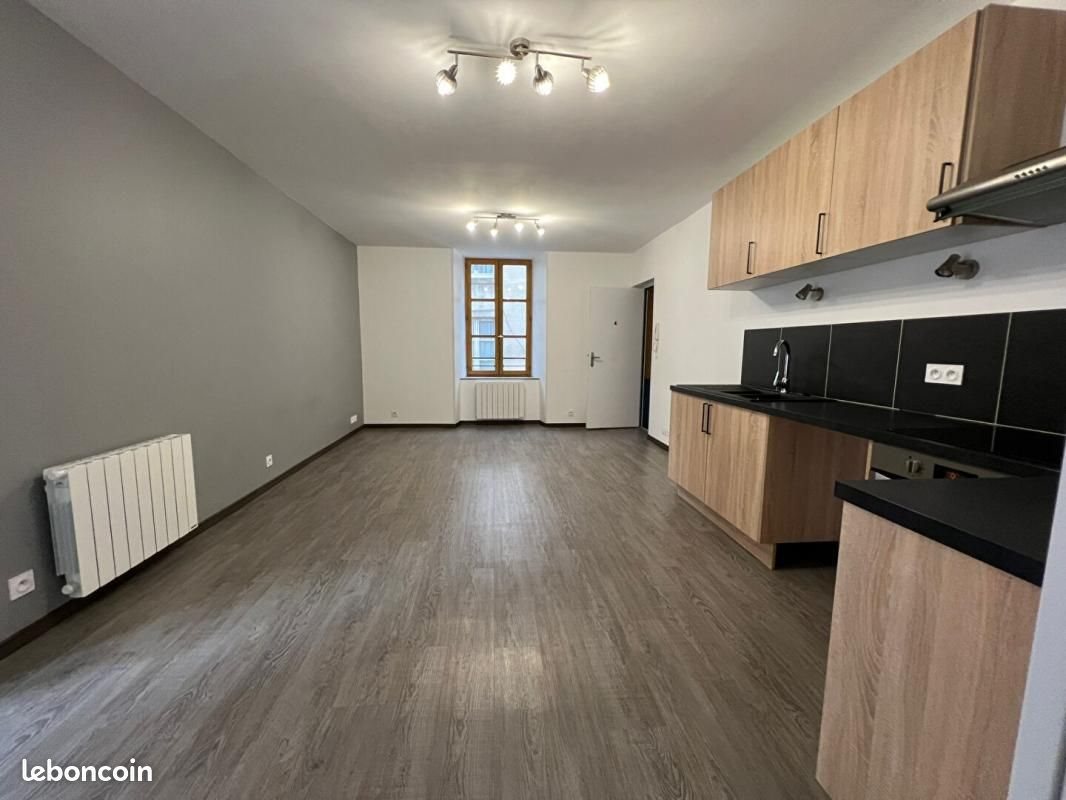 Appartement à louer, 42m², Saint-Flour