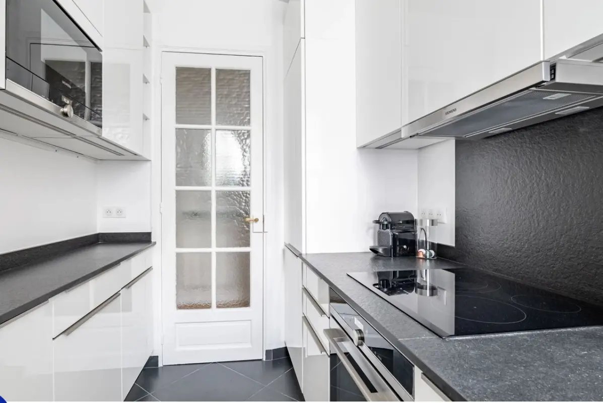 Appartement à louer, 3m², Paris 8ème