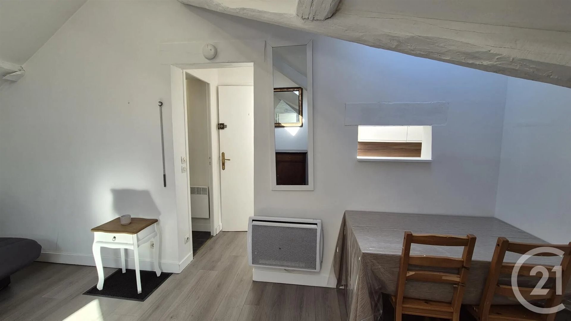 Appartement à louer, 19m², Fontainebleau