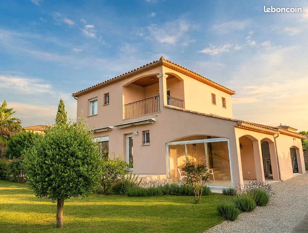 Maison à louer, 151m², Calvisson