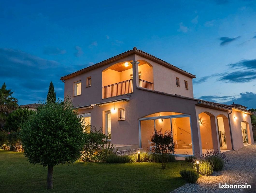 Maison à louer, 151m², Calvisson