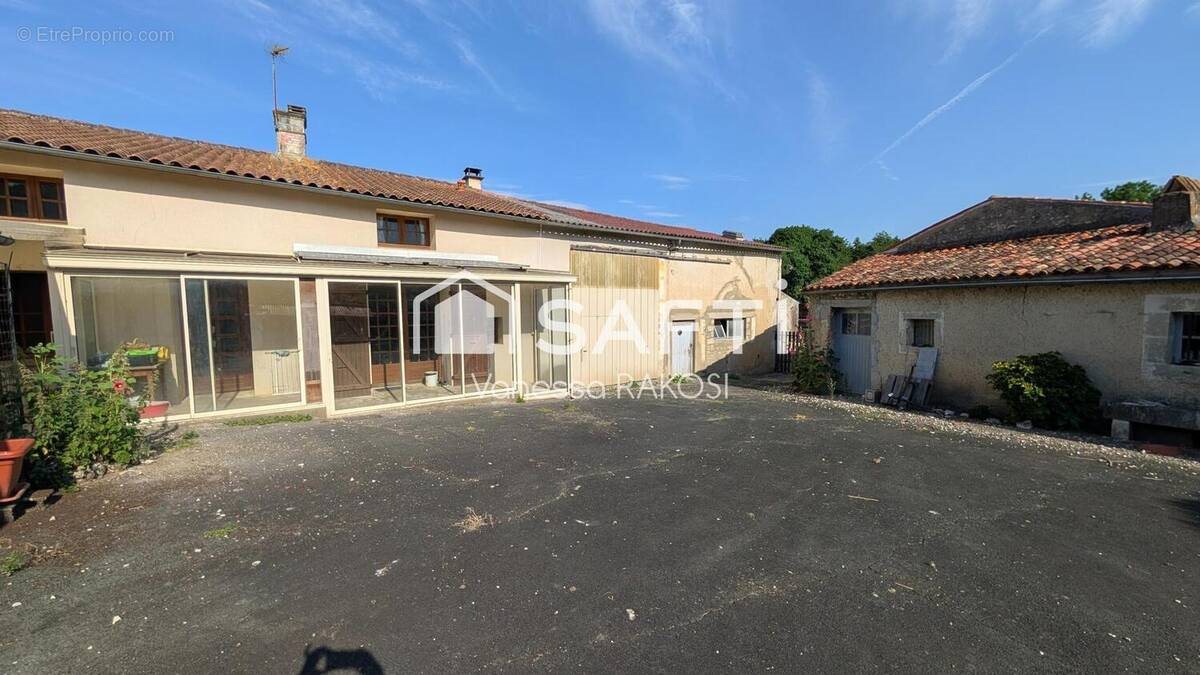 Maison à vendre, 145m², Ternant