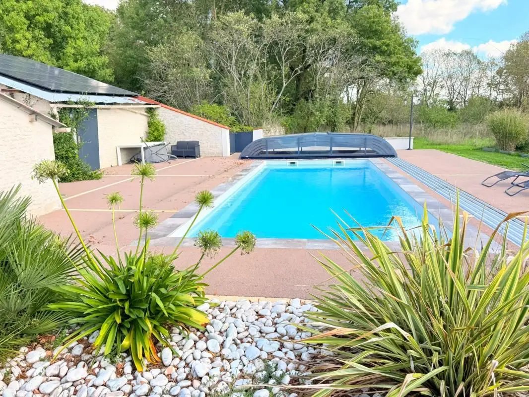 Maison à vendre, 190m², Genouillé