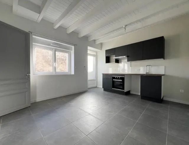 Maison à louer, 65m², Mongauzy