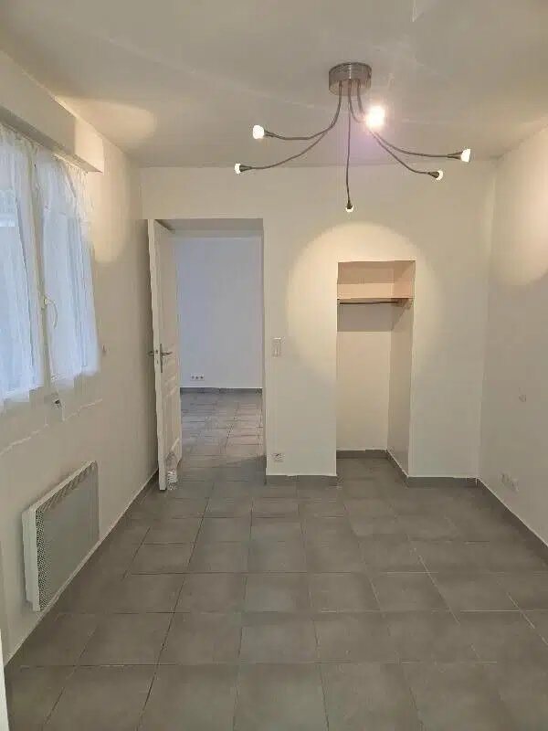Appartement à louer, 2m², Bordeaux