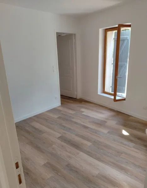 Appartement à louer, 42m², Guîtres