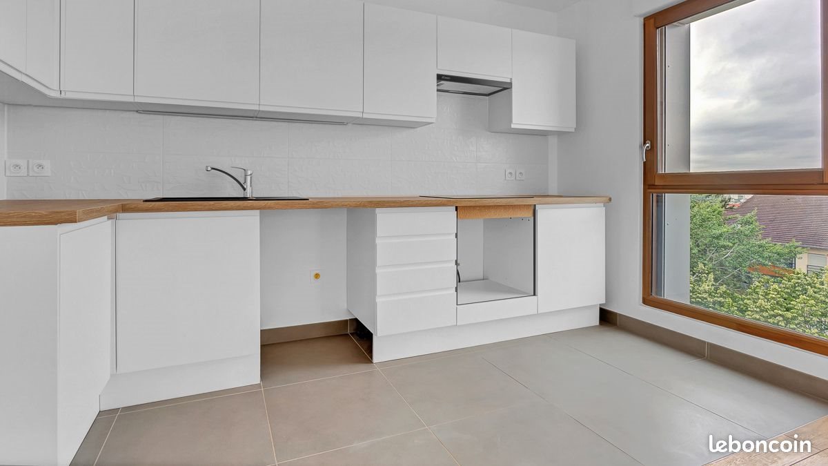 Appartement à louer, 82m², Rueil-Malmaison