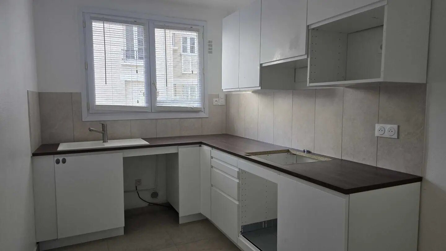 Appartement à louer, 45m², Courbevoie