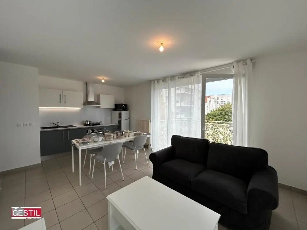 Appartement à louer, 44m², Cergy