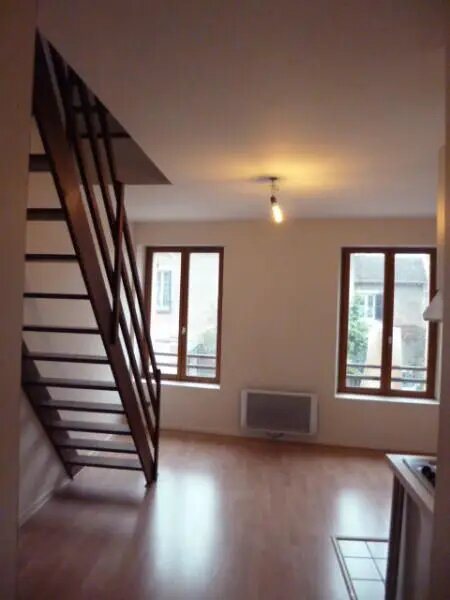 Appartement à louer, 28m², Cergy