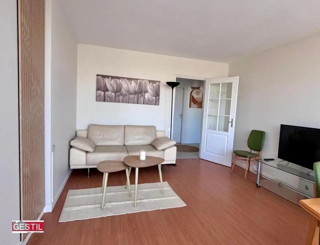 Appartement à louer, 81m², Cergy