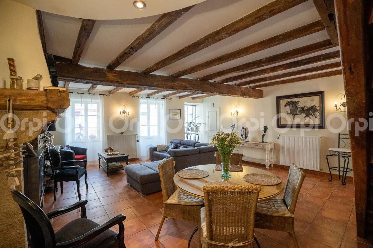 Maison à vendre, 233m², Saint-Victurnien