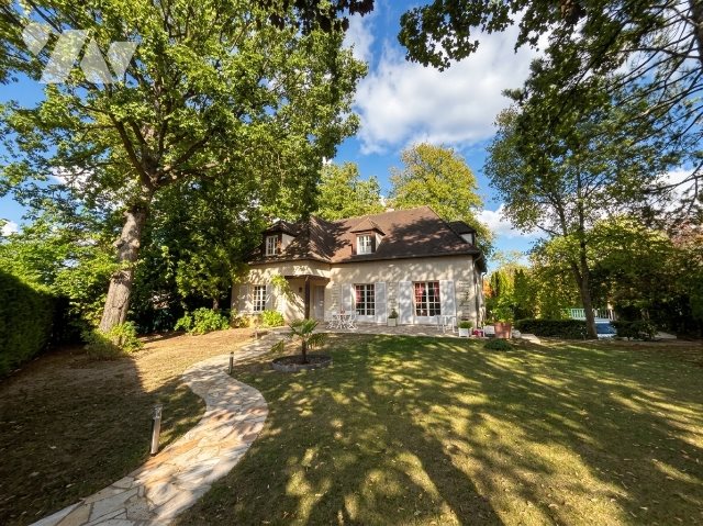 Maison à vendre, 173m², La Celle-Saint-Cloud
