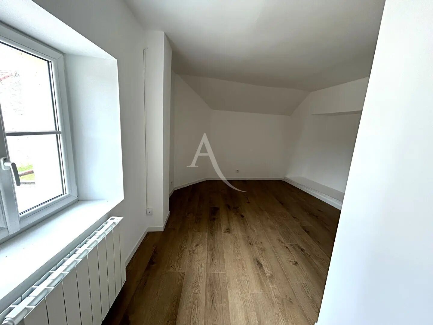 Maison à louer, 57m², Bourg-et-Comin