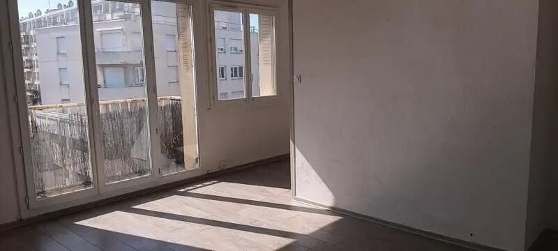 Appartement à vendre, 65m², Saint-Priest