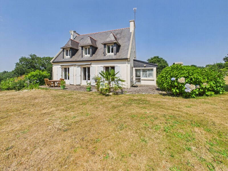 Maison à vendre, 166m², Saint-Evarzec