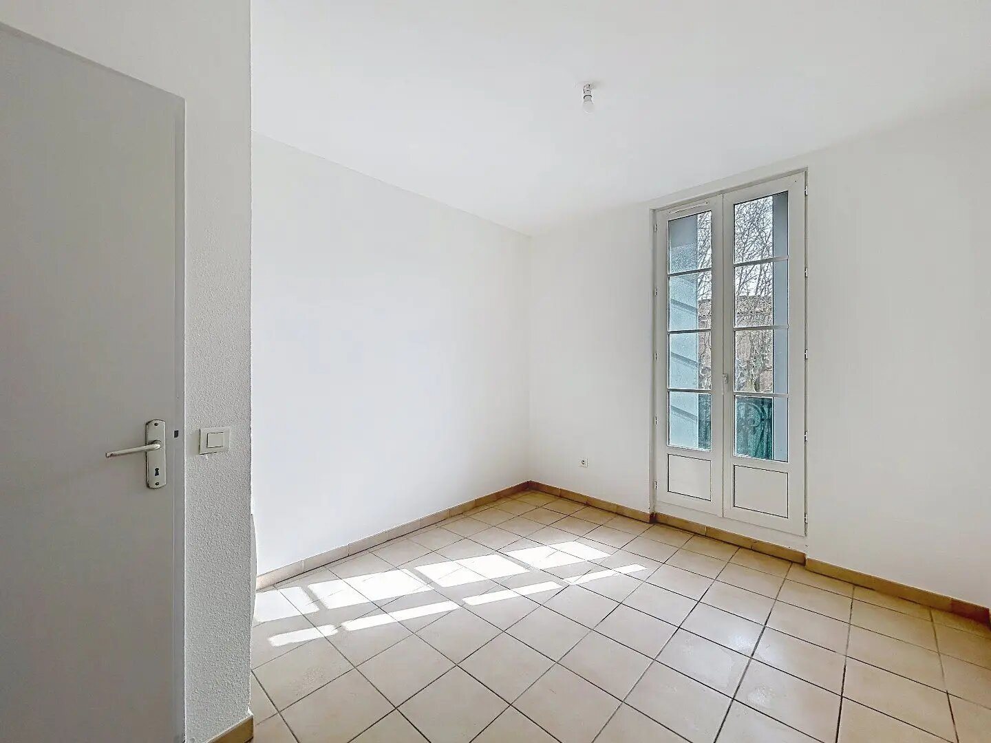Appartement à louer, 72m², Montagnac
