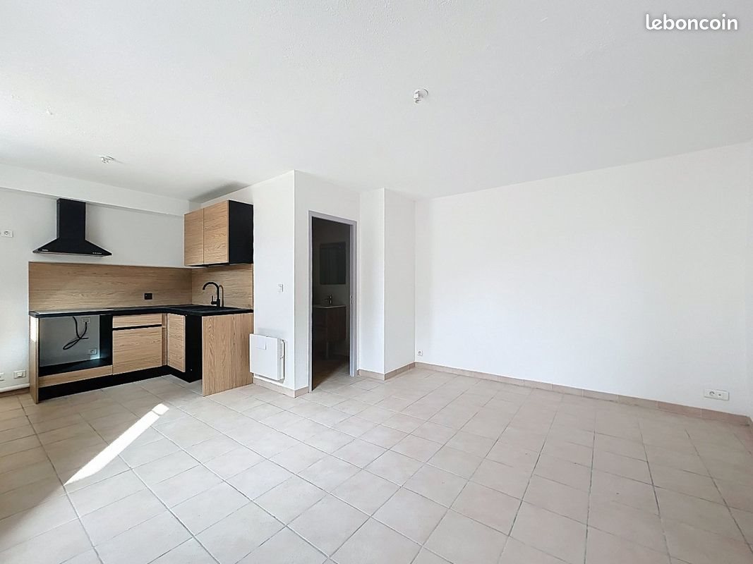 Appartement à louer, 26m², Montagnac