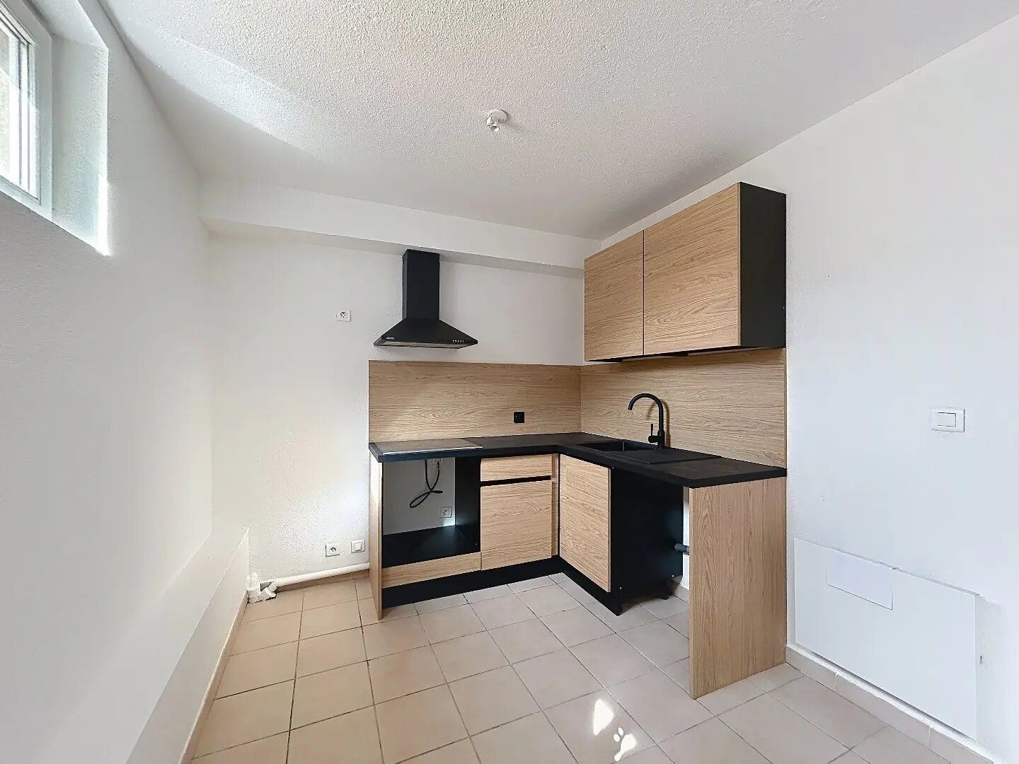 Appartement à louer, 26m², Montagnac